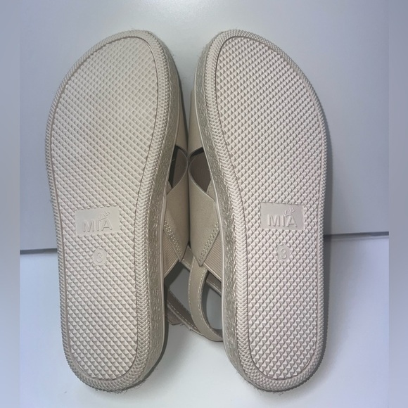 Mia- cream sandals - Picture 7 of 7